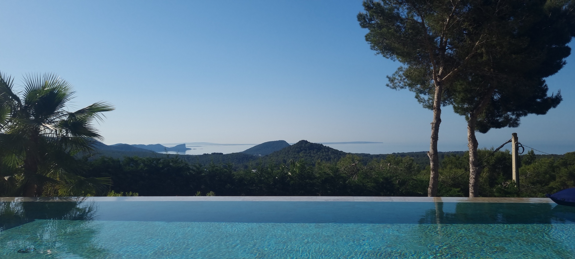 Resa estates huis kopen Ibiza es cubells villa sale  pool and view .jpg